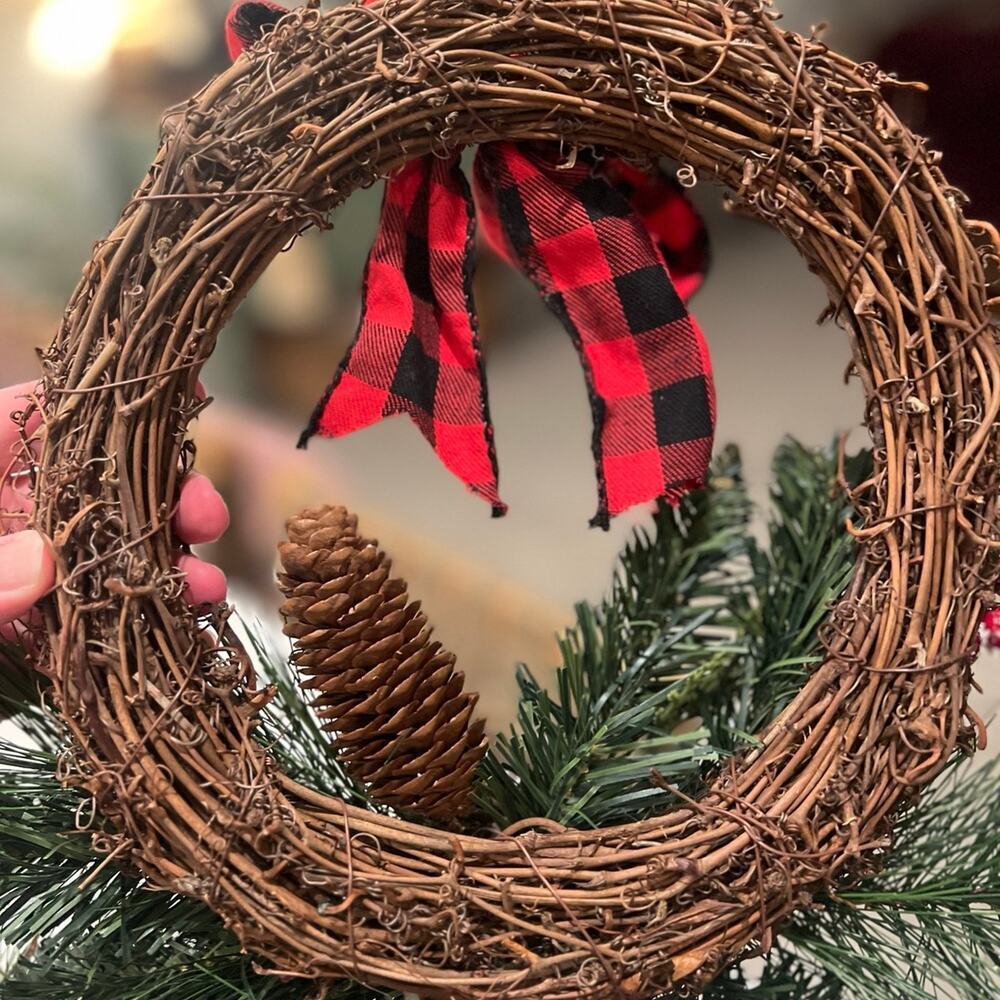 (2) Small Christmas Wreaths - Picture 7 of 7